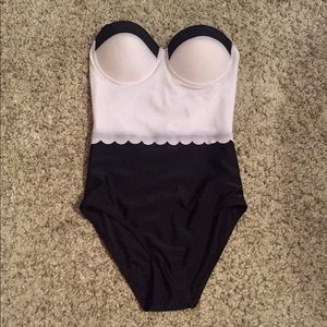 Cupshe One-Piece Swimsuit